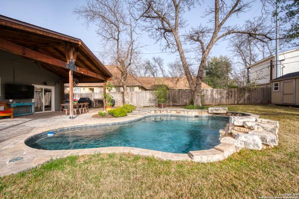 Exterior, Pool