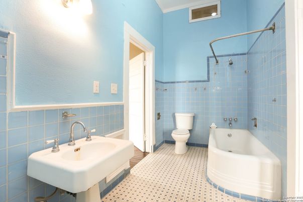 Bathroom, Interior