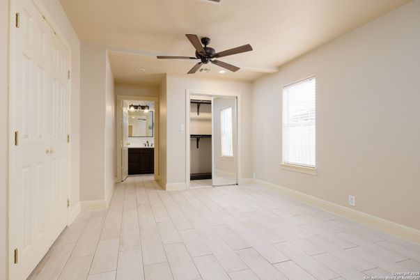 Bathroom, Empty room, Interior, Recessed Lighting