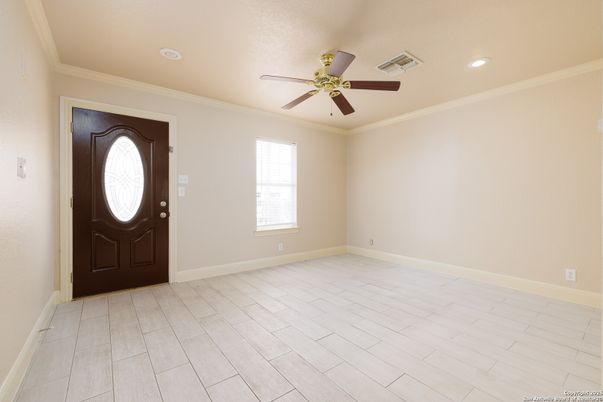 Empty room, Interior, Recessed Lighting
