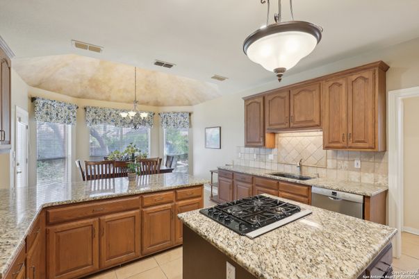 Dining room, Interior, Kitchen, Pendant Lights