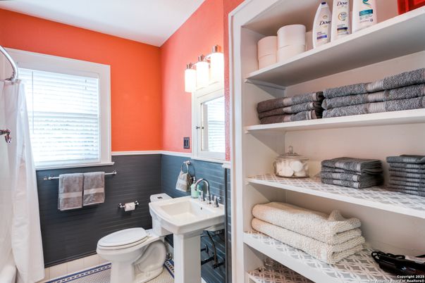 Bathroom, Interior