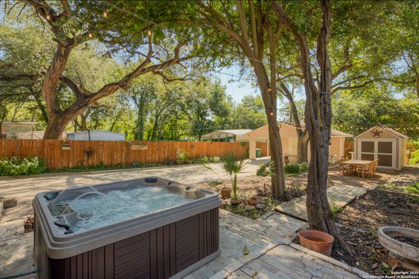 Exterior, Hot Tub