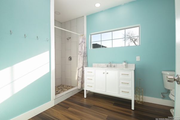 Bathroom, Interior, Recessed Lighting, Wood Texture Flooring