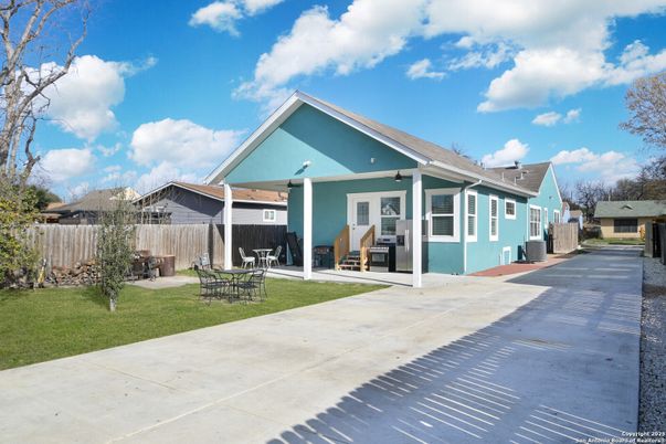 Backyard, Exterior