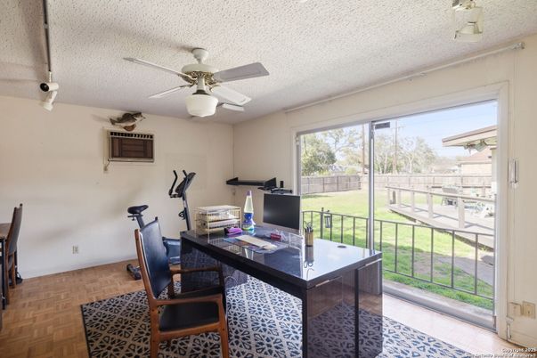 Fitness Equipment, Home Office, Interior, Wood Texture Flooring