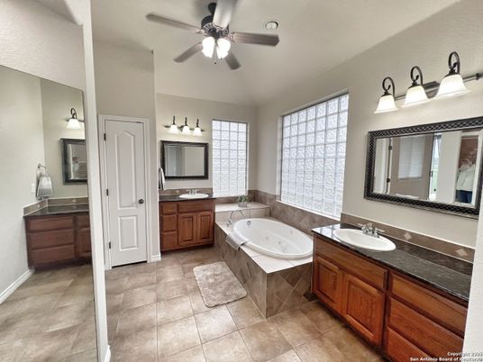 Bathroom, Dual Sink Vanities, Interior