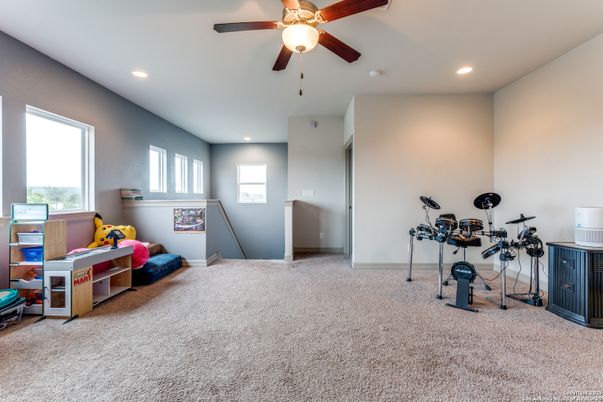 Fitness Equipment, Interior, Recessed Lighting
