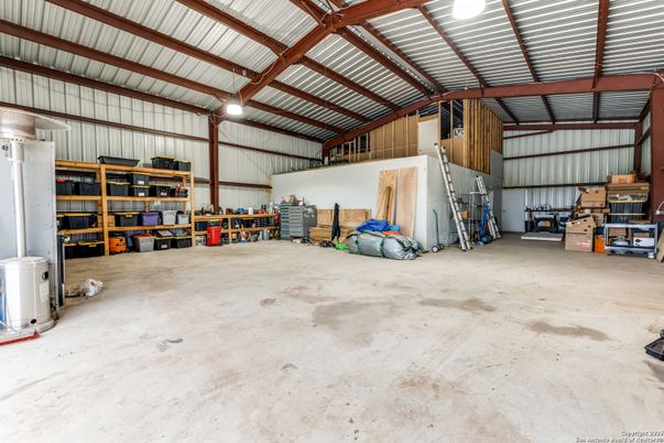 Garage, Interior, Wooden Beams
