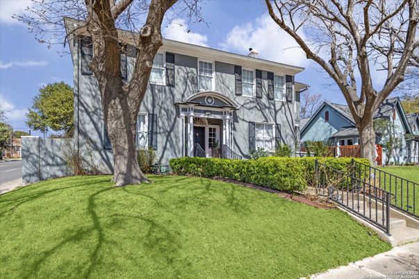 Backyard, Exterior, Facade, Georgian