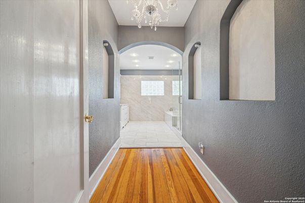 Bathroom, Chandelier, Interior, Marble, Recessed Lighting, Wood Texture Flooring