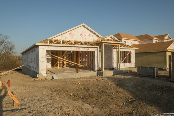 Exterior, Facade, None