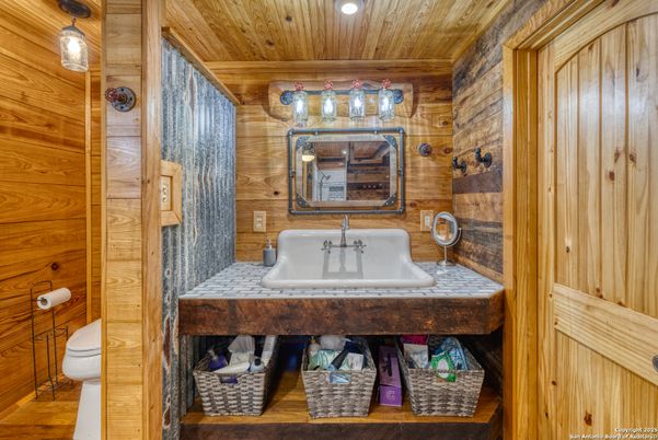 Bathroom, Interior, Wooden Ceilings, Wooden Walls