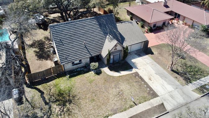 Exterior, Drone