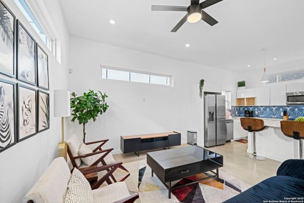 Interior, Kitchen, Living room, Pendant Lights, Recessed Lighting, Stainless Steel Appliances