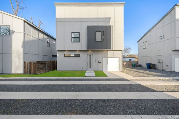 Attached, Exterior, Facade, Modern