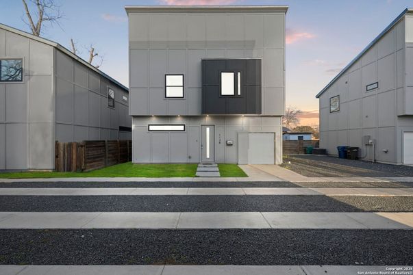 Attached, Exterior, Facade, Modern