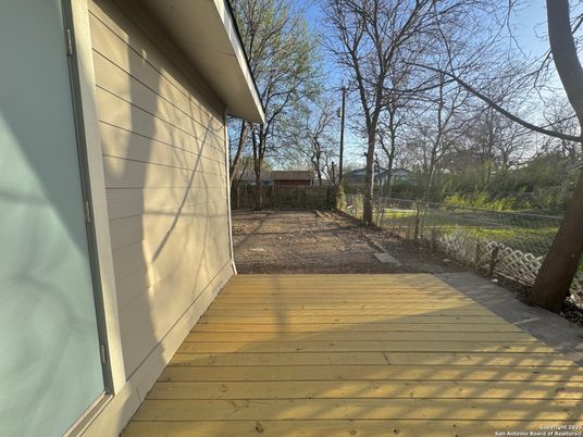 Backyard, Exterior