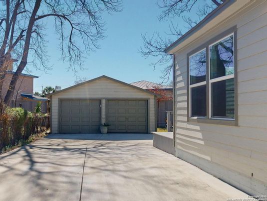 Detached Garage, Exterior