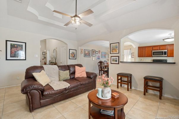 Interior, Kitchen, Living room, Stainless Steel Appliances
