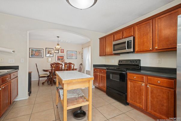 Chandelier, Dining room, Interior, Kitchen