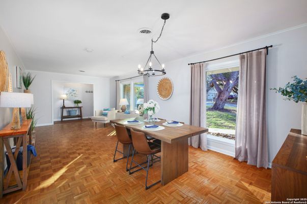 Chandelier, Dining room, Interior, Living room, Pendant Lights, Wood Texture Flooring