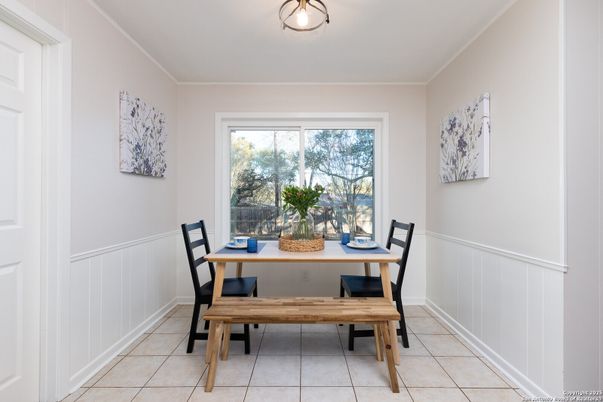 Dining room, Interior