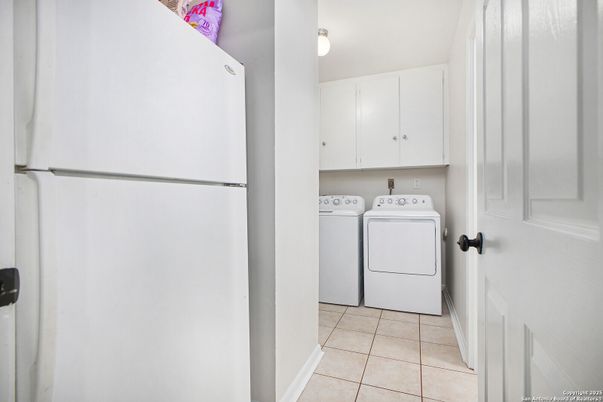 Interior, Washer