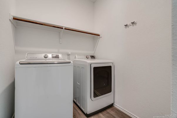 Interior, Washer, Wood Texture Flooring