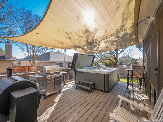 Exterior, Hot Tub
