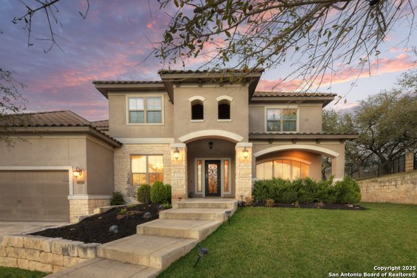 Attached, Exterior, Facade, Mediterranean