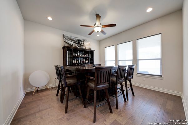 Interior, Recessed Lighting, Wood Texture Flooring