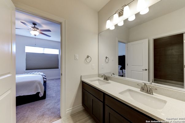 Bathroom, Bedroom, Dual Sink Vanities, Interior
