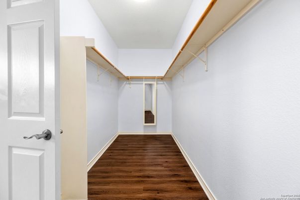 Interior, Walk-in Closets, Wood Texture Flooring