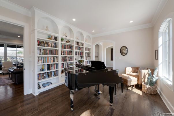 Interior, Living room, Piano, Recessed Lighting, Wood Texture Flooring
