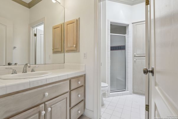 Bathroom, Interior, Tile Countertops