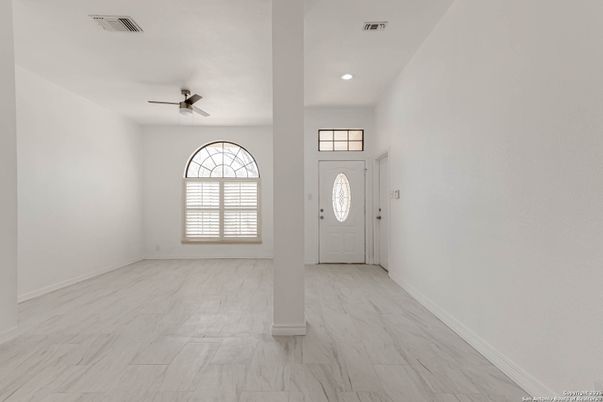 Empty room, Interior, Marble, Recessed Lighting