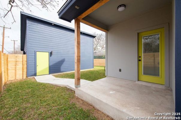 Backyard, Exterior