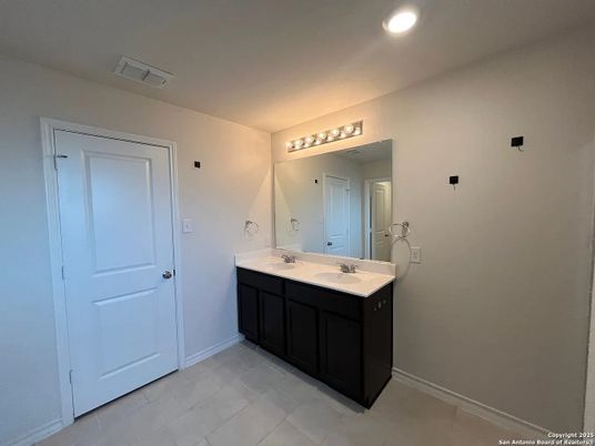 Bathroom, Dual Sink Vanities, Interior, Recessed Lighting