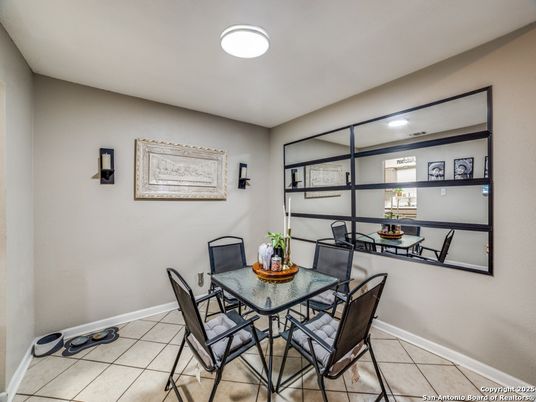 Dining room, Interior, Recessed Lighting