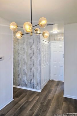 Interior, Pendant Lights, Wood Texture Flooring