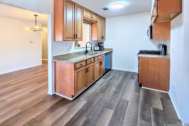 Interior, Kitchen, Pendant Lights, Wood Texture Flooring