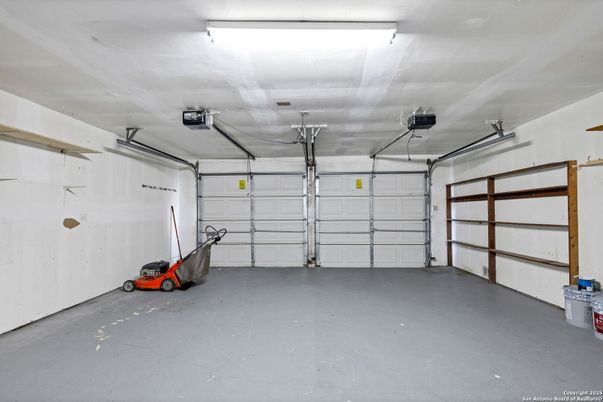 Garage, Interior