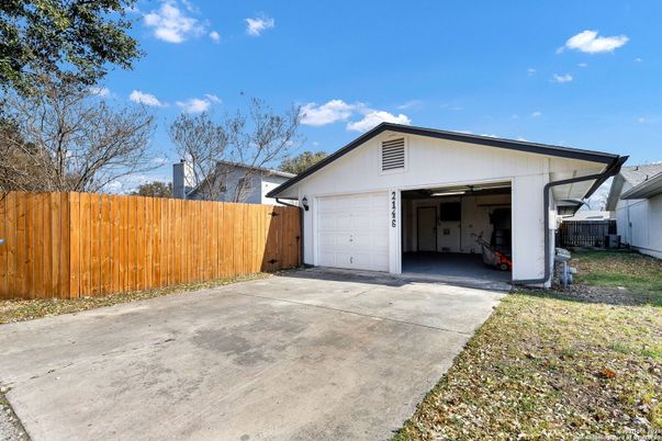 Detached Garage, Exterior