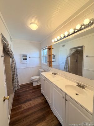 Bathroom, Dual Sink Vanities, Interior, Wood Texture Flooring