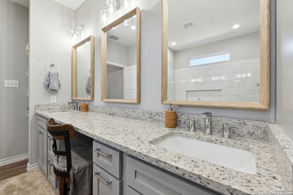 Bathroom, Dual Sink Vanities, Interior, Recessed Lighting