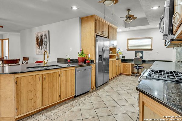 Dining room, Interior, Kitchen, Recessed Lighting