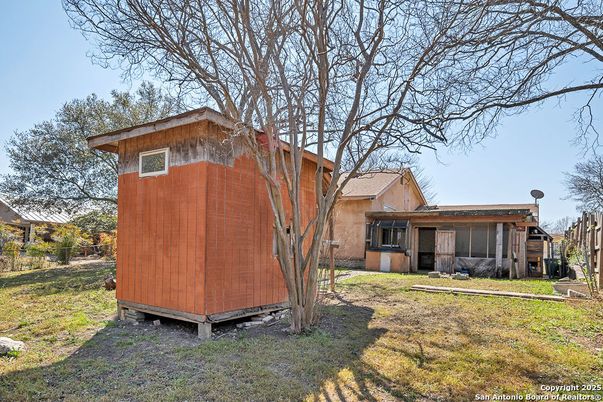 Backyard, Exterior