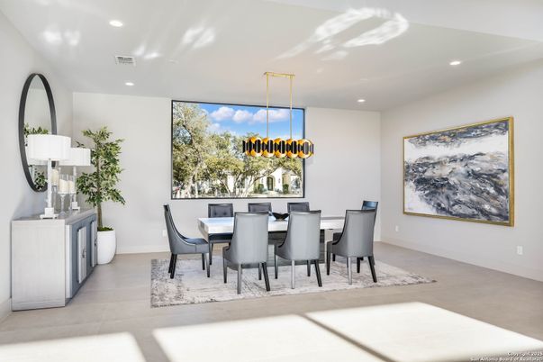 Dining room, Interior, Pendant Lights, Recessed Lighting