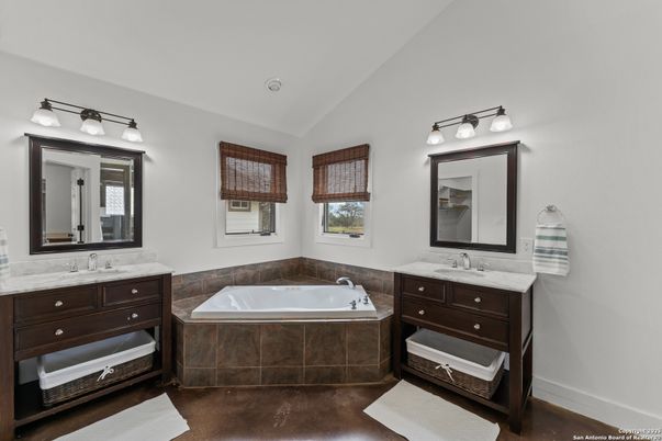 Bathroom, Dual Sink Vanities, Interior
